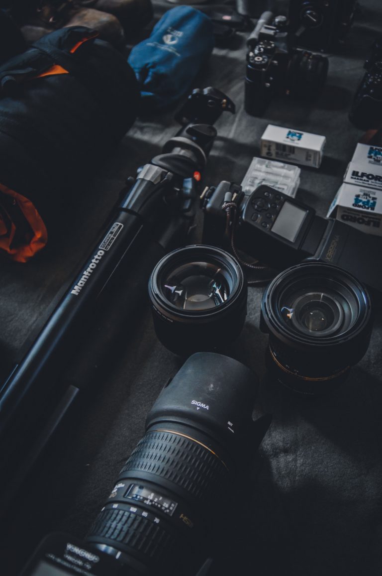 Read more about the article 5 Must-Have Camera Accessories